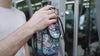 Laden und spielen Sie das Video im Galerie-Viewer ab, FitBag - Magnetischer Flaschenhalter